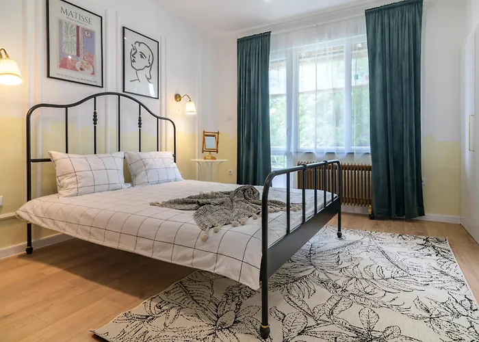 Апартамент Marelis Luxe *